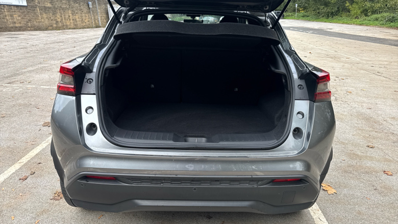 Nissan Juke 1.0 DiG-T N-Connecta 5dr Petrol Hatchback